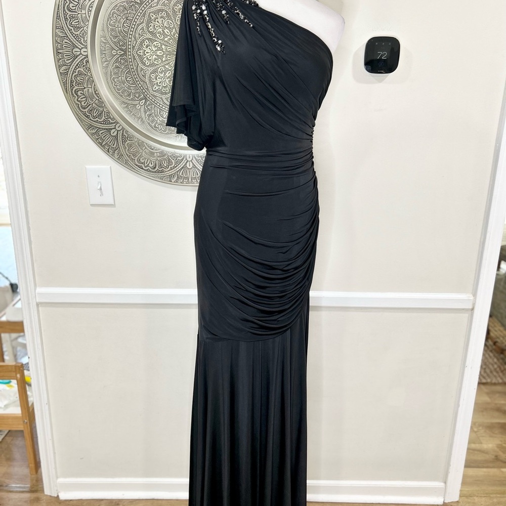 Aidan Mattox black one beaded shoulder maxi dress - Size 10 - Picture 2 of 16